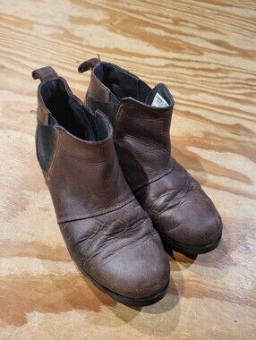 Dark Brown Sorel Boots